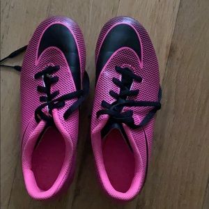 Girls soccer shoes